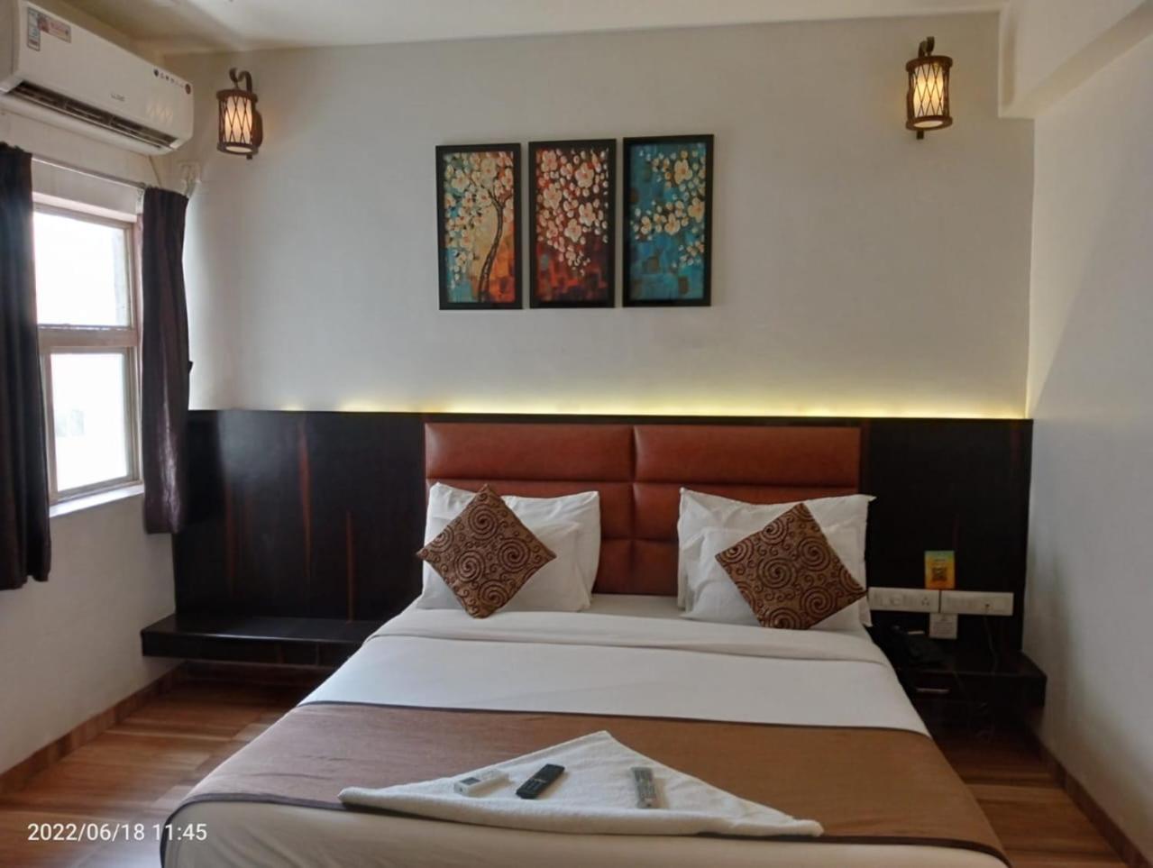 Hotel Saikripa Imperial Daman Exteriér fotografie